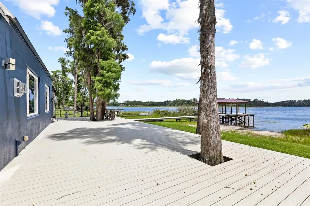 18200 Cypress Cove Lane Lutz FL 33549