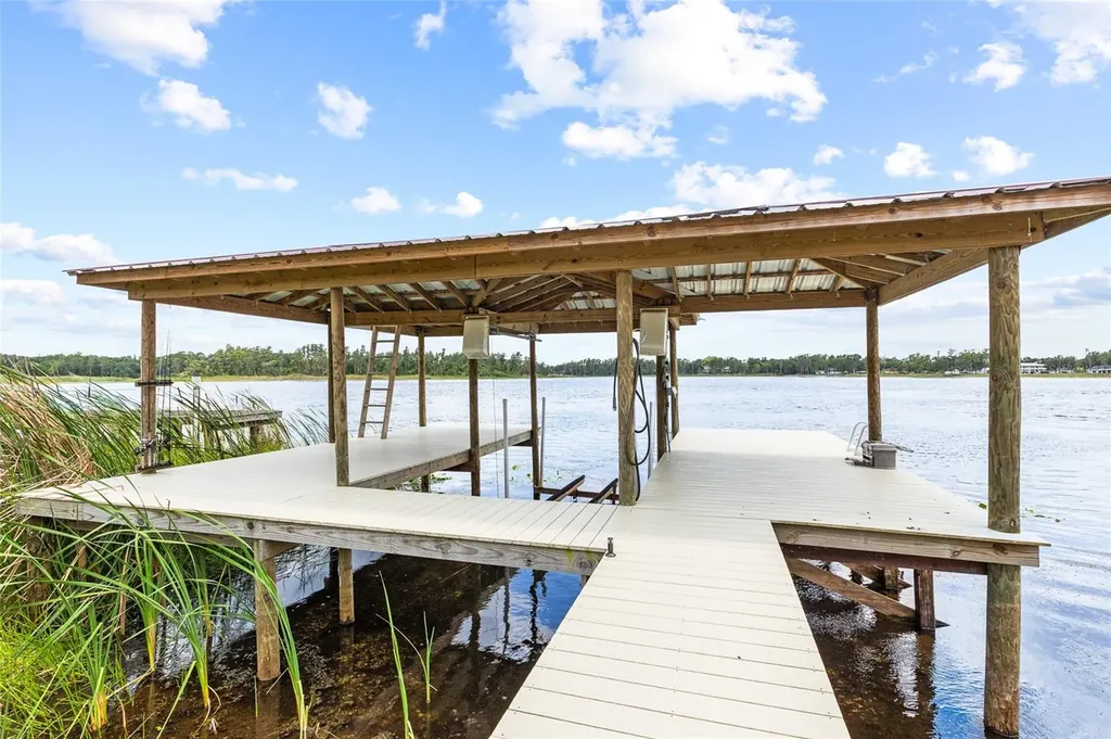18200 Cypress Cove Lane Lutz FL 33549