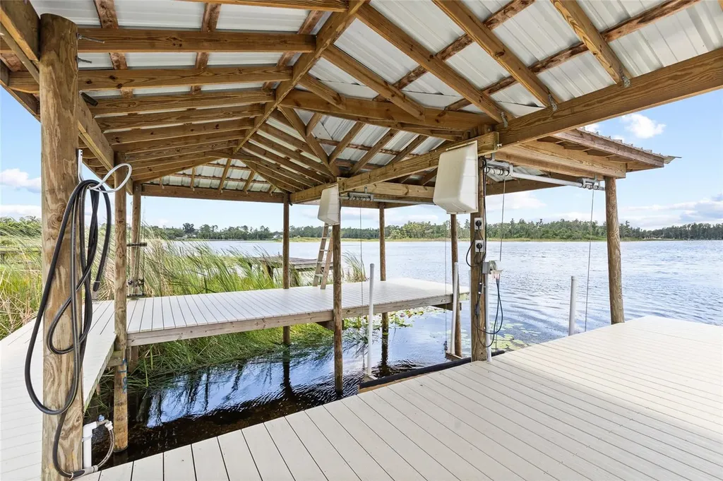 18200 Cypress Cove Lane Lutz FL 33549