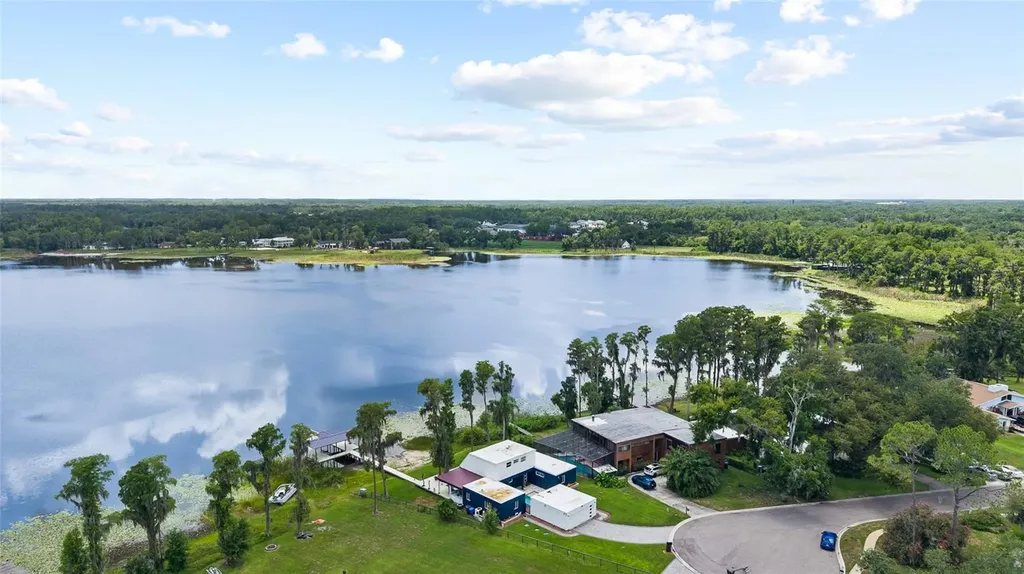 18200 Cypress Cove Lane Lutz FL 33549