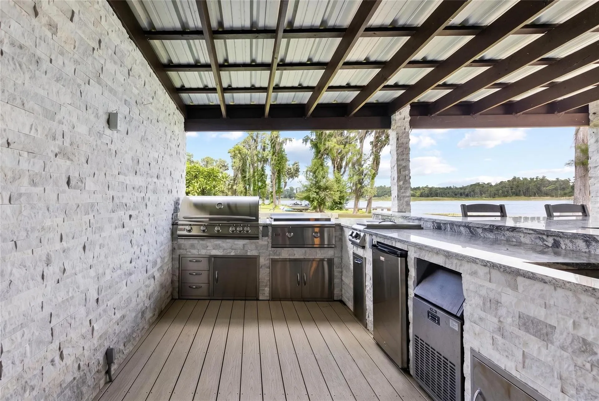 18200 Cypress Cove Lane Lutz FL 33549
