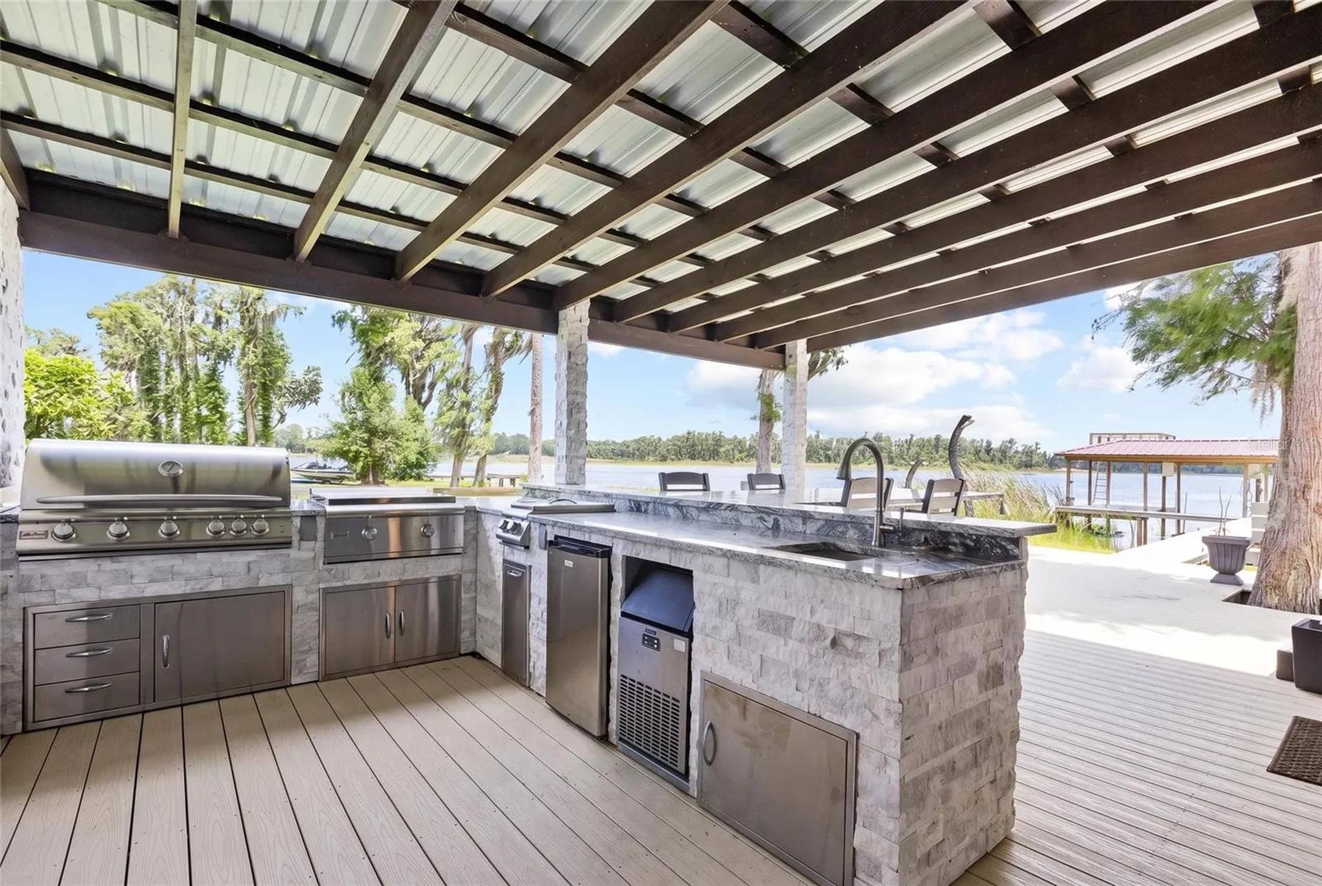 18200 Cypress Cove Lane Lutz FL 33549