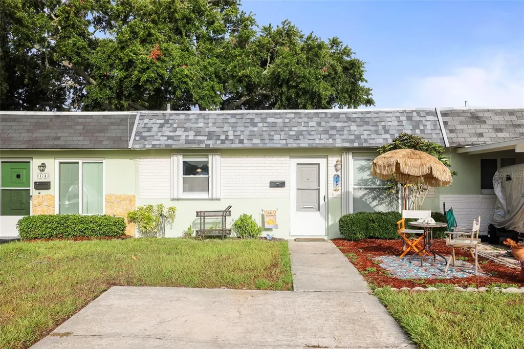180 Sky Loch Drive W Dunedin FL 34698