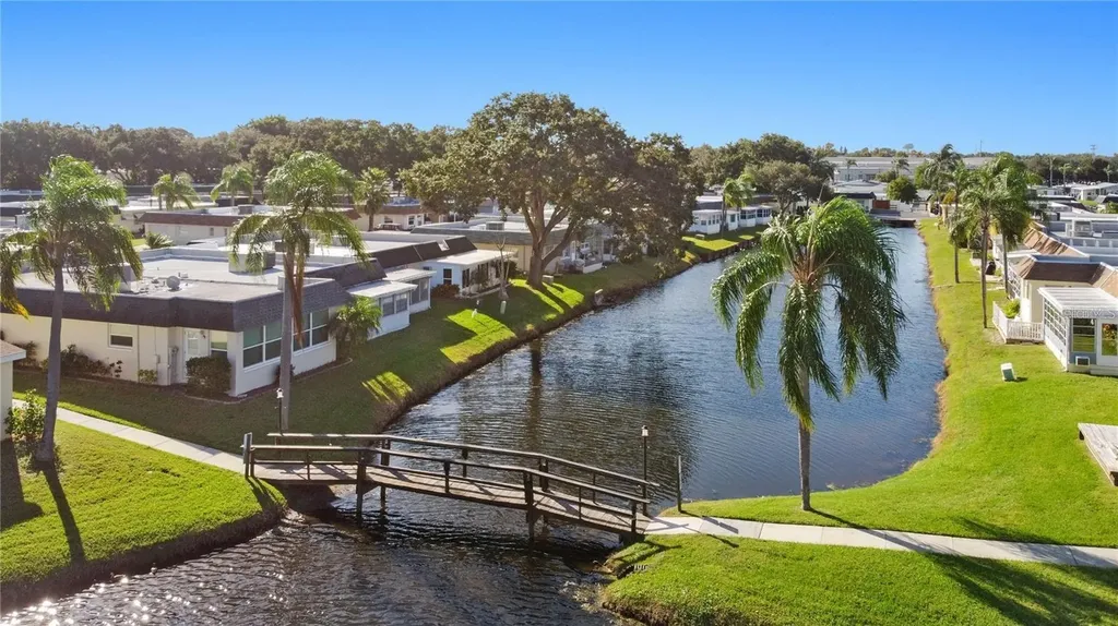 180 Sky Loch Drive W Dunedin FL 34698
