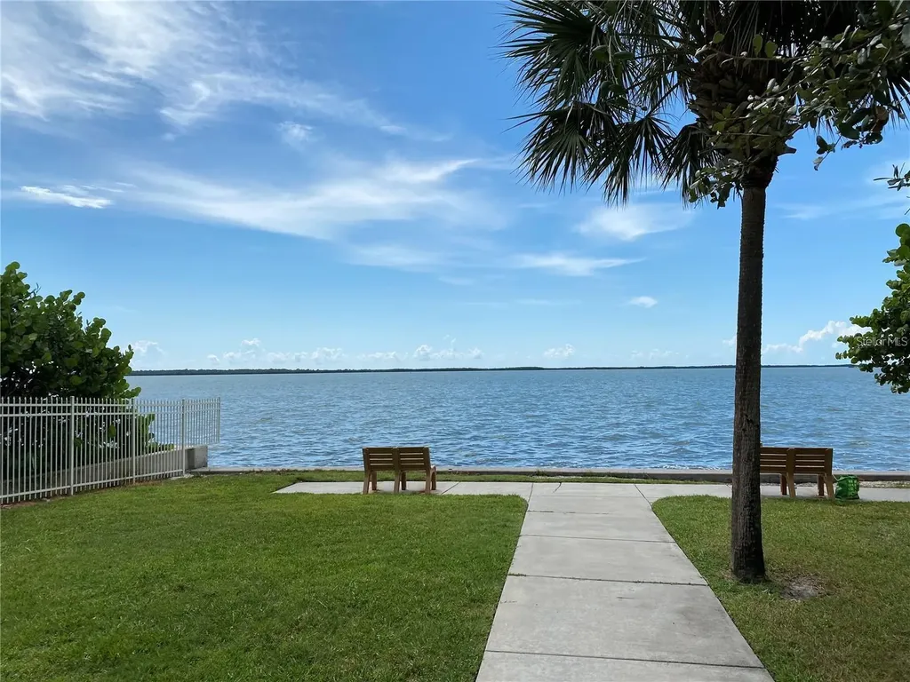 180 Sky Loch Drive W Dunedin FL 34698