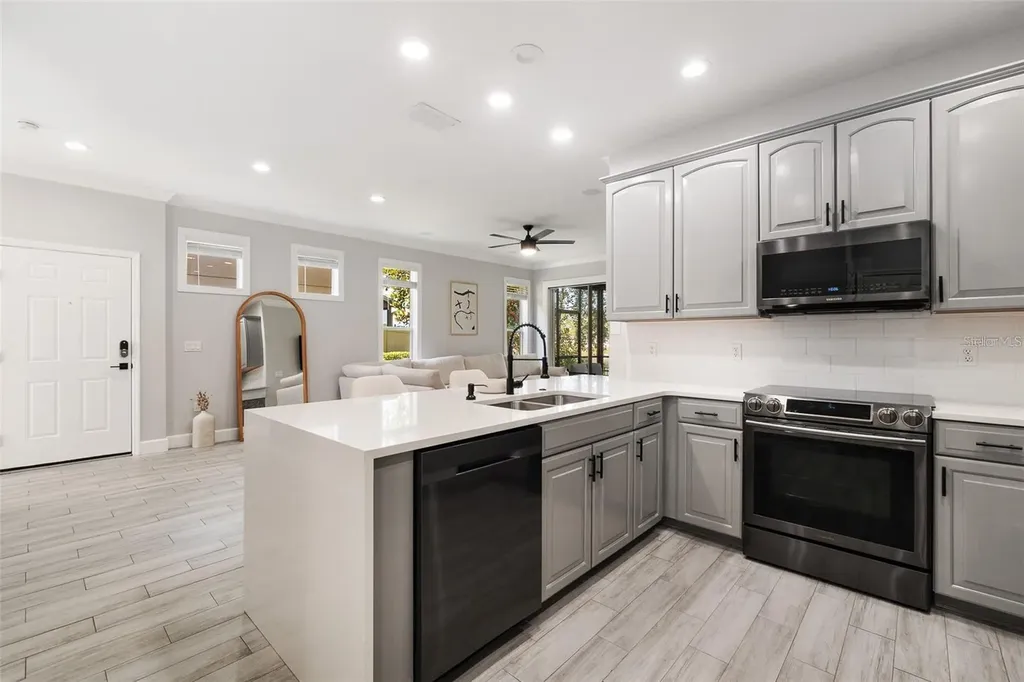 5312 Tattinger Lane Oviedo FL 32765