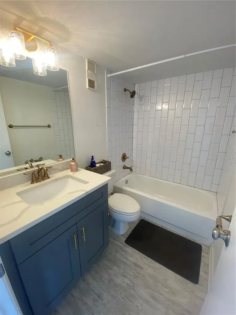 3211 W Swann Avenue Tampa FL 33609