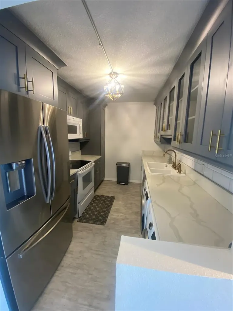 3211 W Swann Avenue Tampa FL 33609