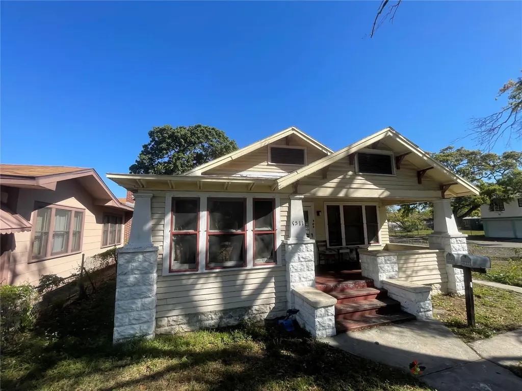 1511 19th Avenue S St Petersburg FL 33705
