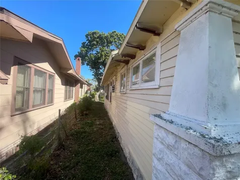 1511 19th Avenue S St Petersburg FL 33705