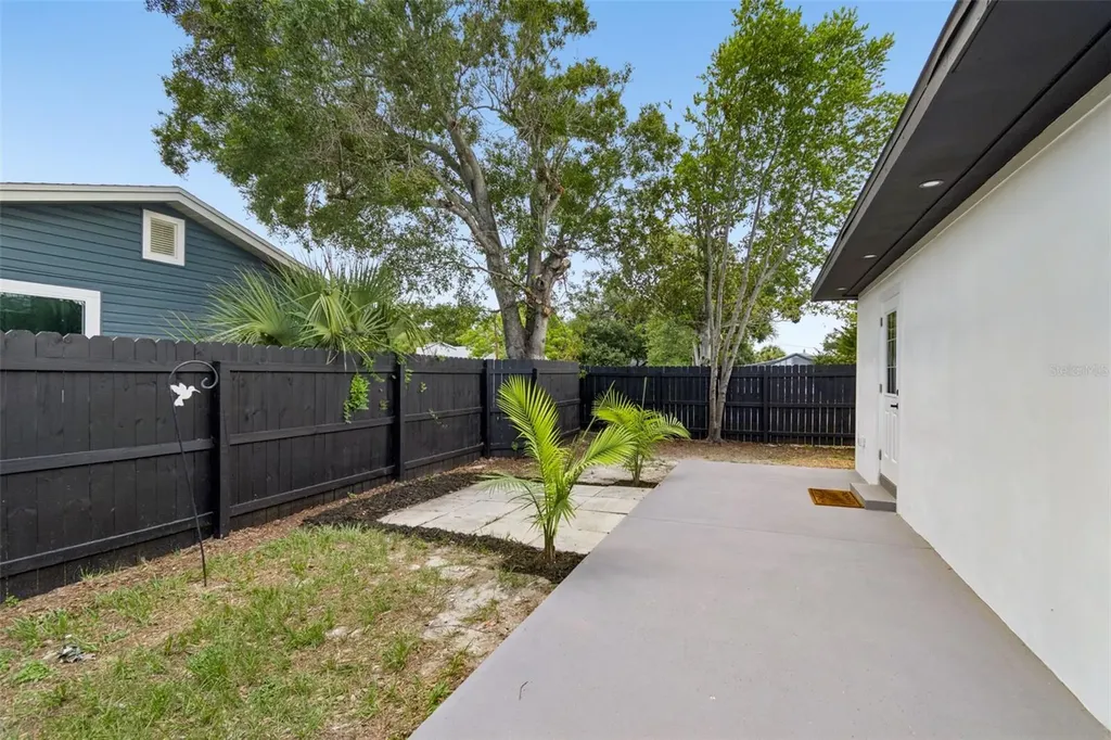 1530 49th Street N St Petersburg FL 33710