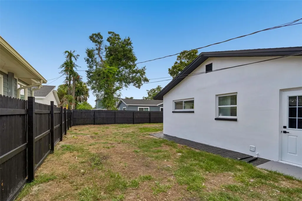 1530 49th Street N St Petersburg FL 33710