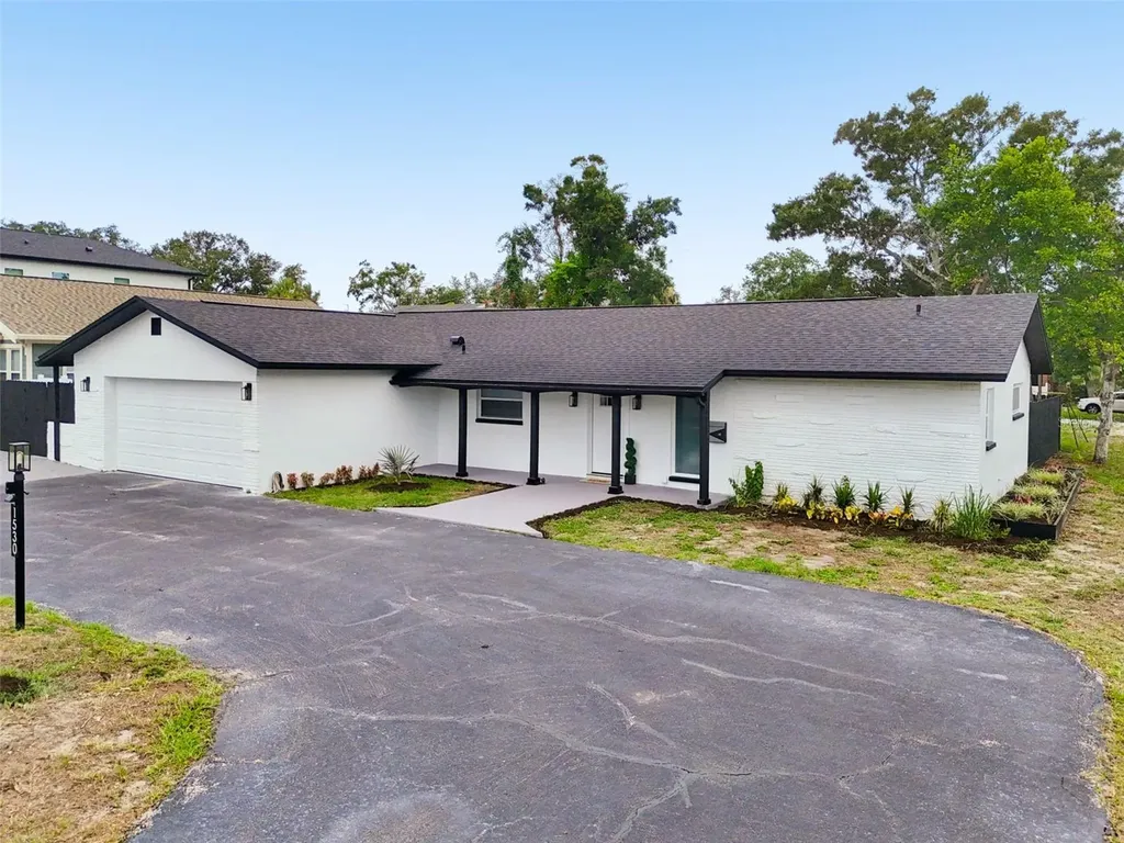 1530 49th Street N St Petersburg FL 33710