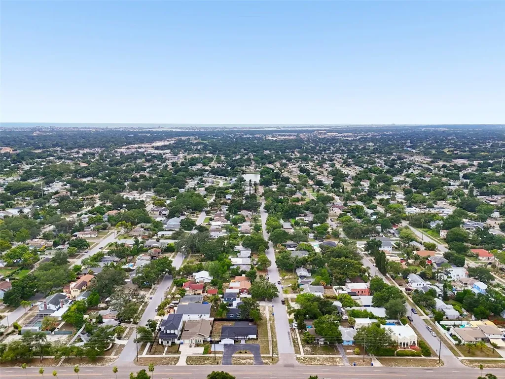 1530 49th Street N St Petersburg FL 33710