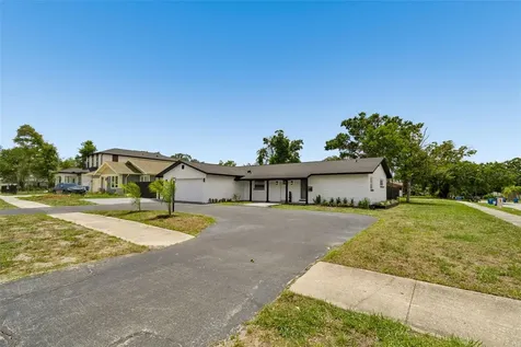 1530 49th Street N St Petersburg FL 33710