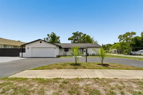 1530 49th Street N St Petersburg FL 33710