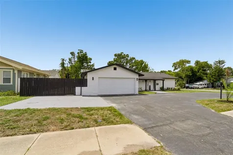 1530 49th Street N St Petersburg FL 33710