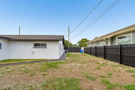1530 49th Street N St Petersburg FL 33710