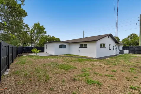 1530 49th Street N St Petersburg FL 33710