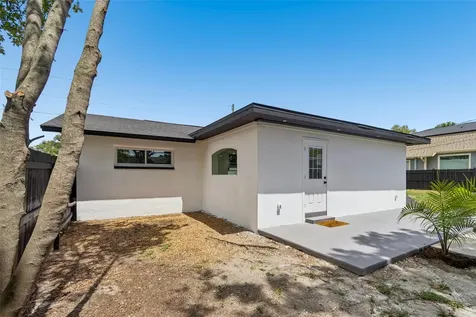 1530 49th Street N St Petersburg FL 33710