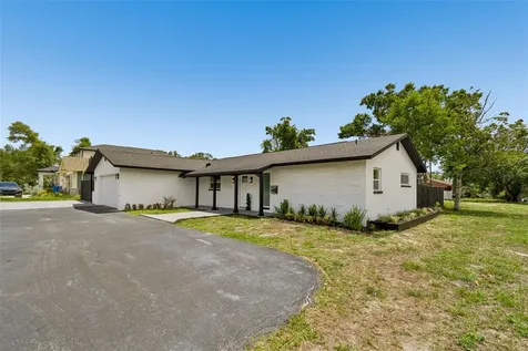 1530 49th Street N St Petersburg FL 33710