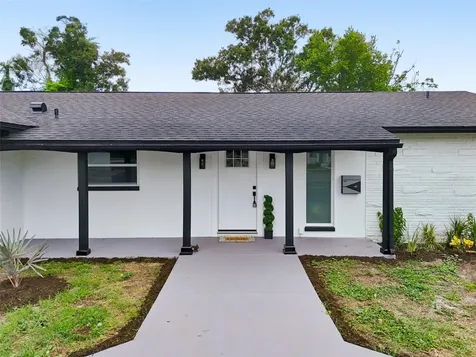 1530 49th Street N St Petersburg FL 33710