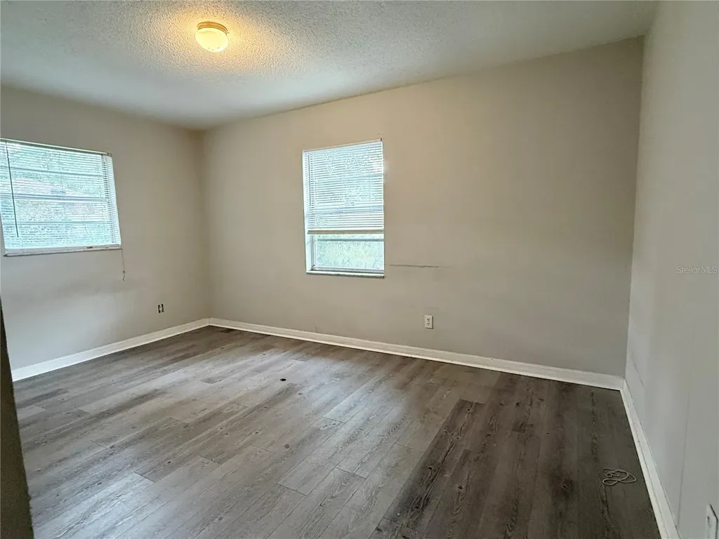 10406 N Central Avenue Tampa FL 33612