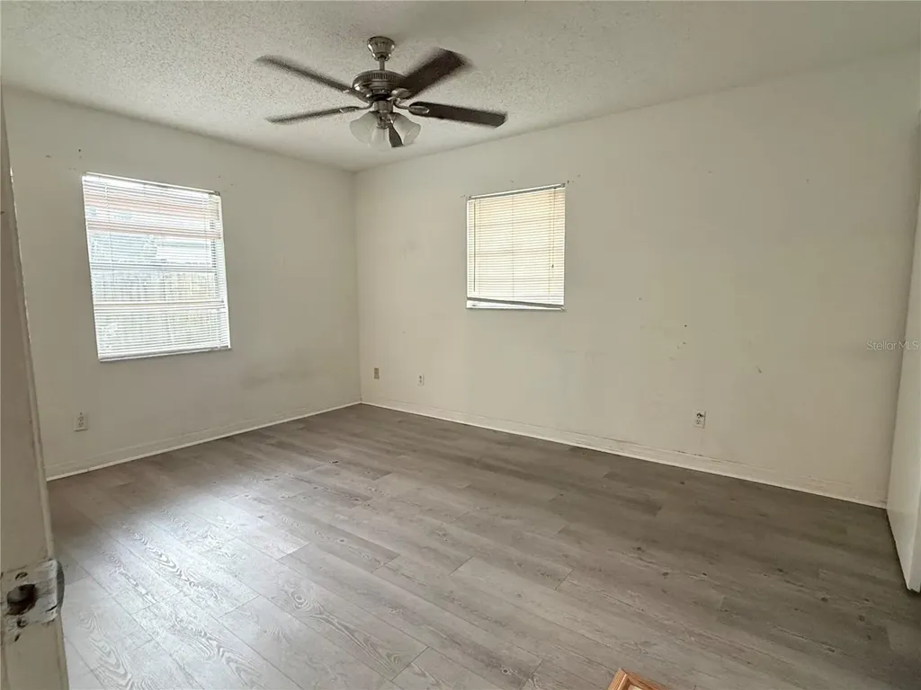 10406 N Central Avenue Tampa FL 33612