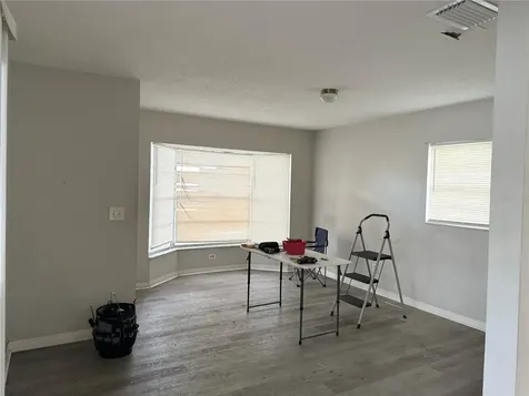 10406 N Central Avenue Tampa FL 33612
