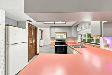 10028 Kenda Drive Riverview FL 33578