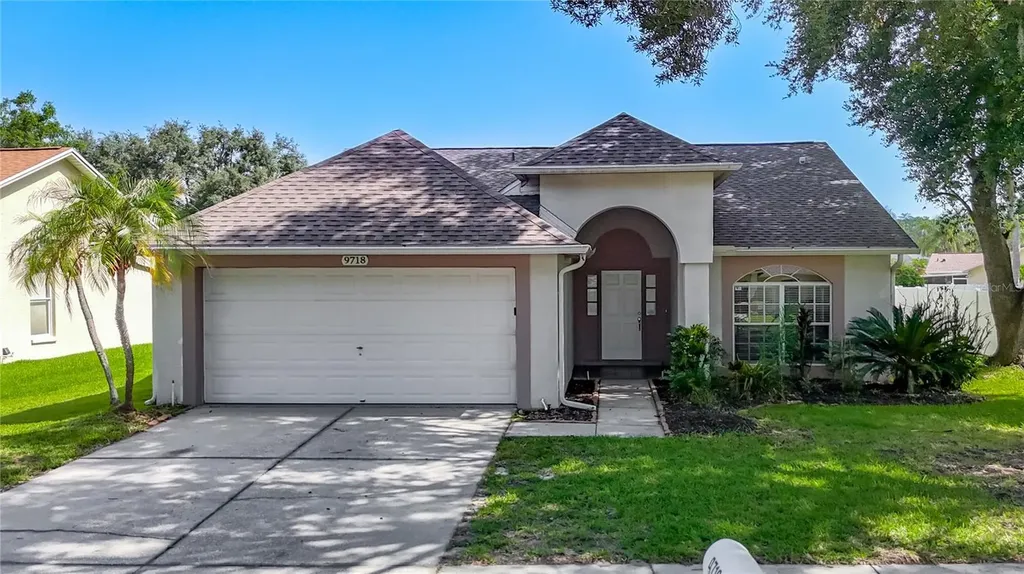 9718 Pleasant Run Way Tampa FL 33647