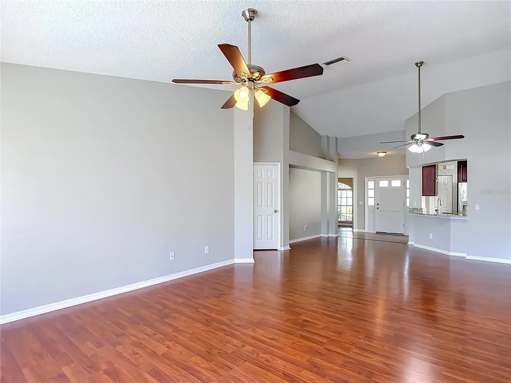 9718 Pleasant Run Way Tampa FL 33647