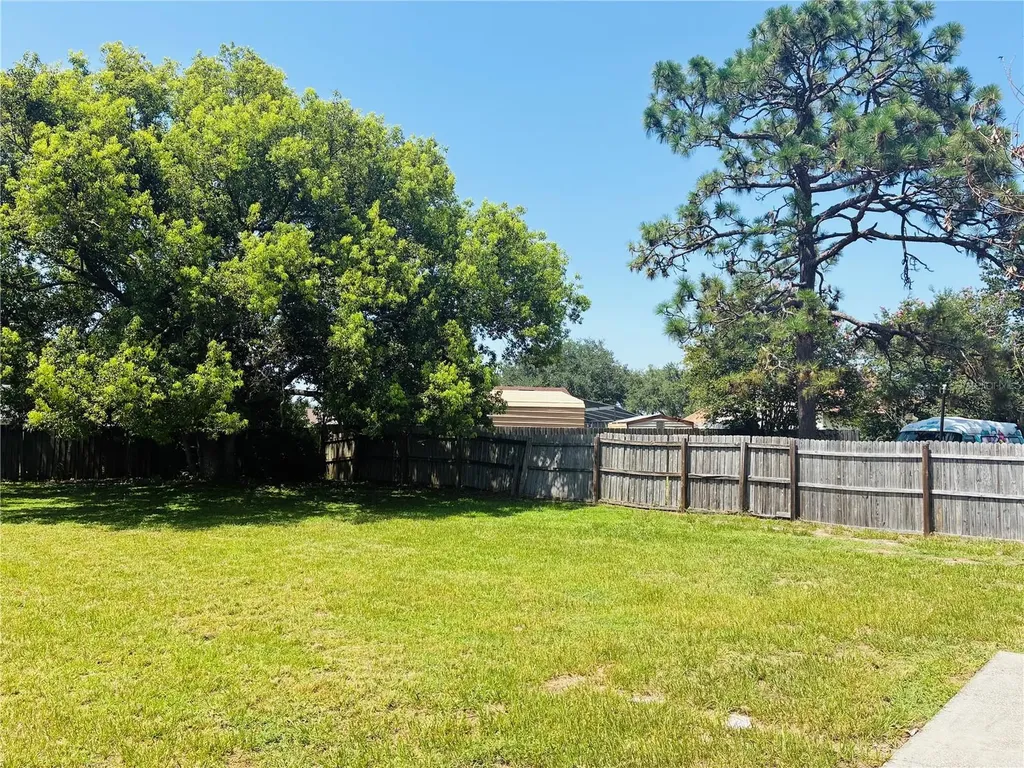 2704 Kendall Avenue Kissimmee FL 34744