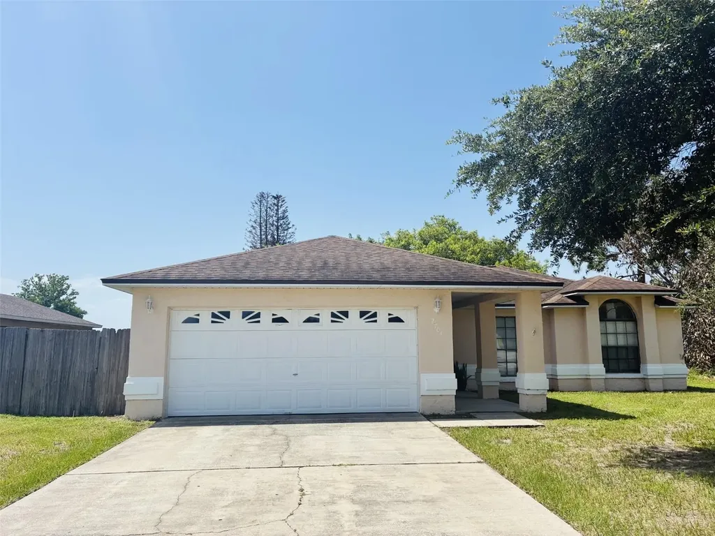 2704 Kendall Avenue Kissimmee FL 34744