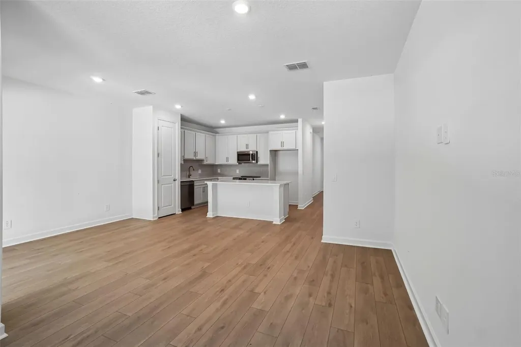 7556 Deer Valley Circle Tampa FL 33635