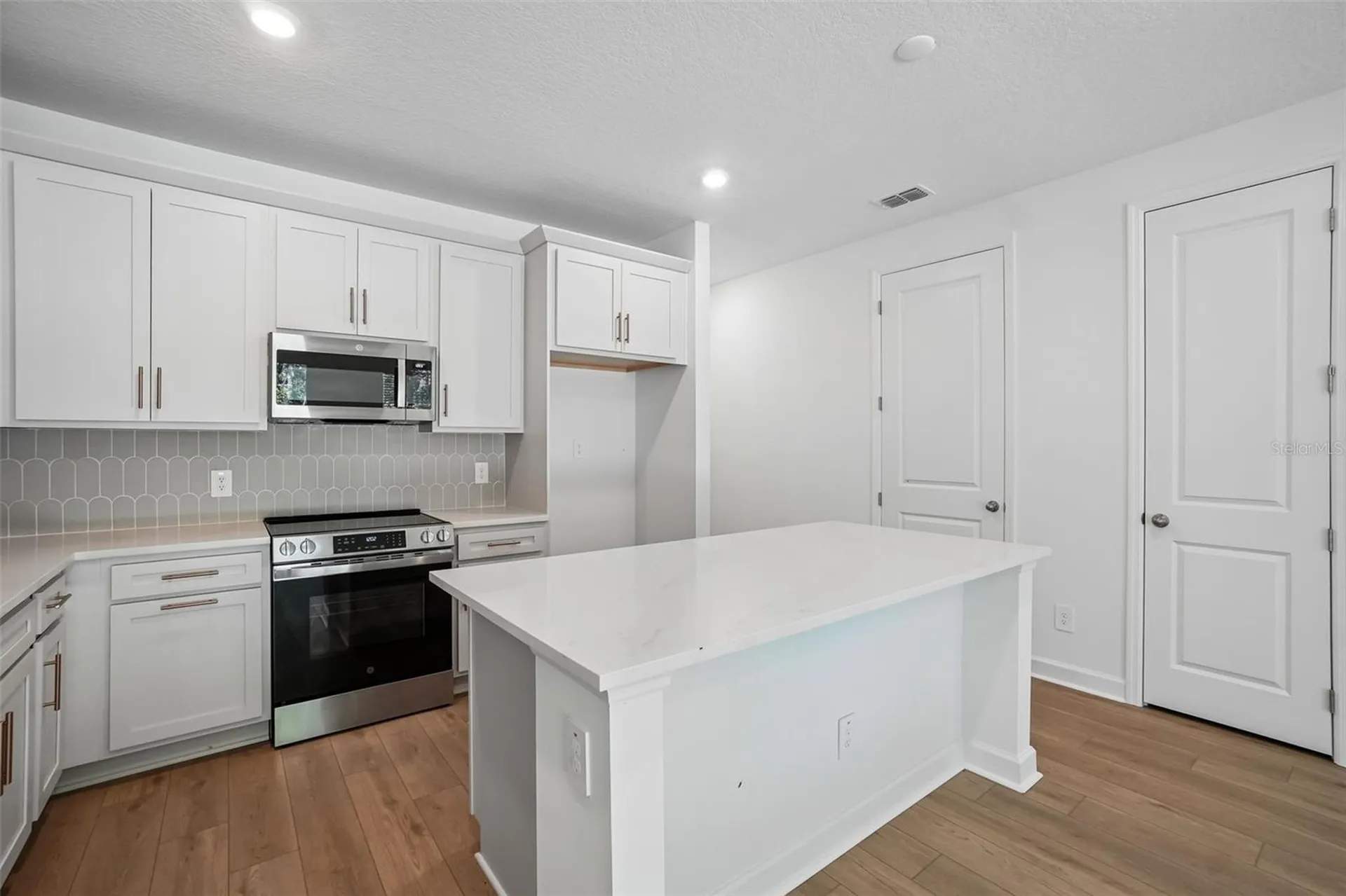 7556 Deer Valley Circle Tampa FL 33635