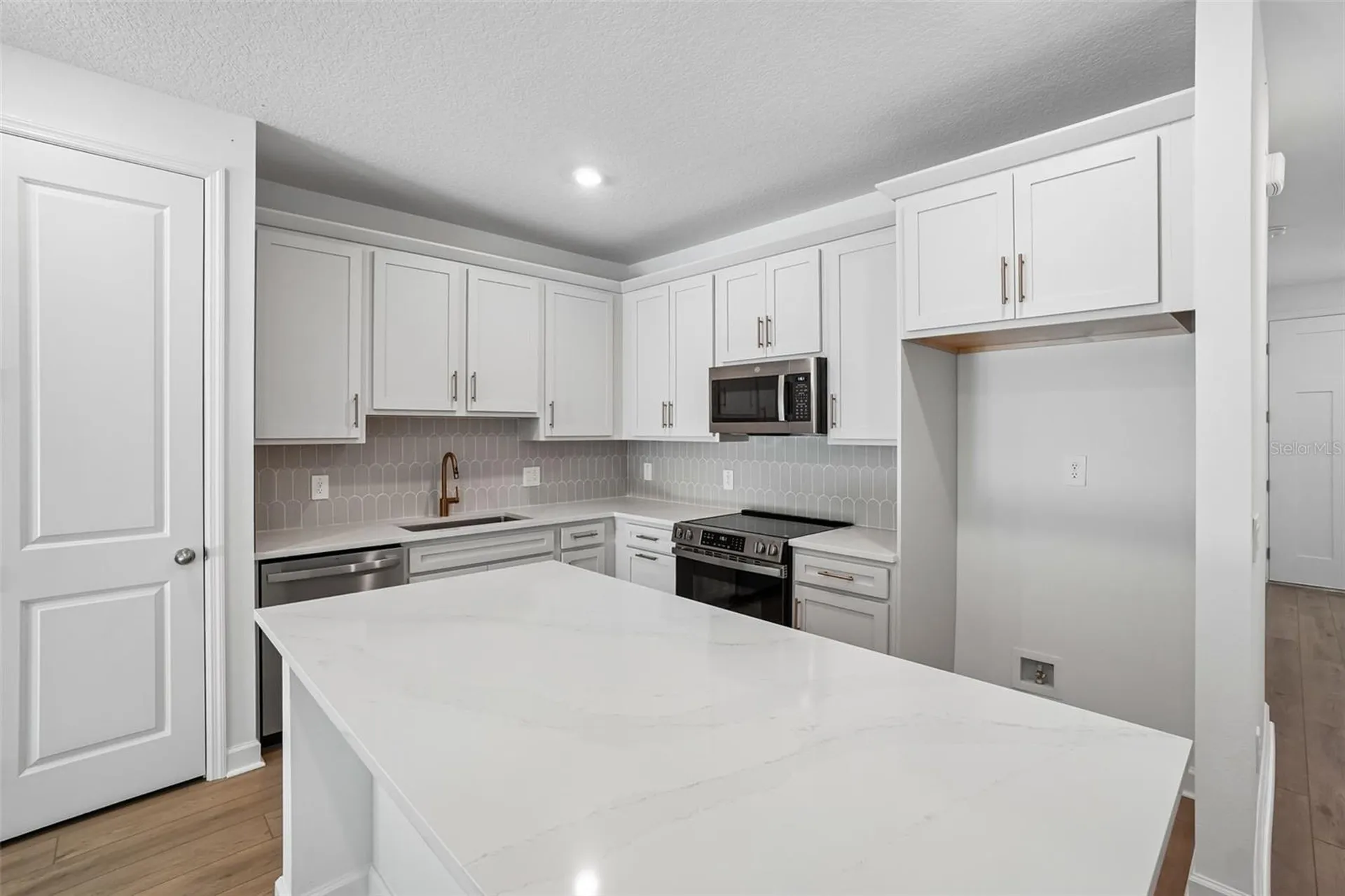 7556 Deer Valley Circle Tampa FL 33635