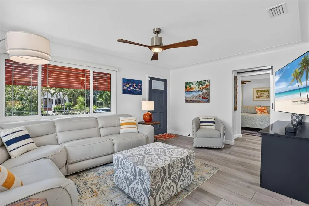 1201 15th Street N St Petersburg FL 33705
