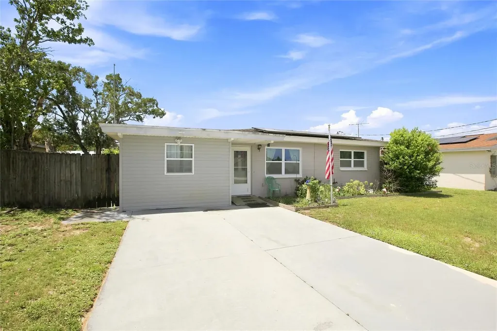 703 W Palmetto Street Avon Park FL 33825