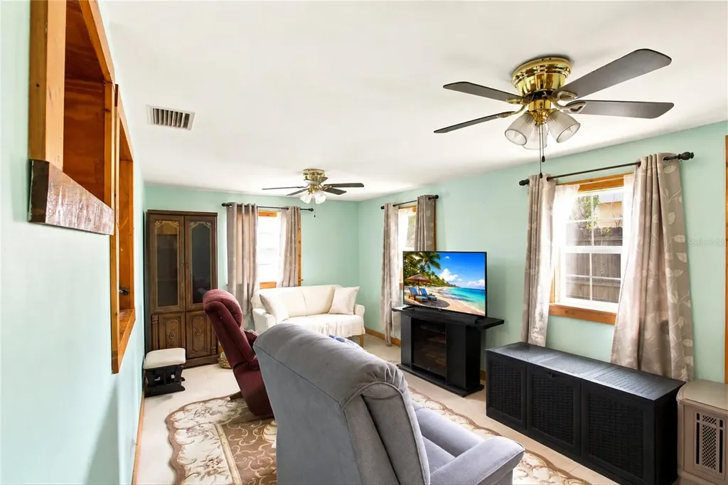 703 W Palmetto Street Avon Park FL 33825