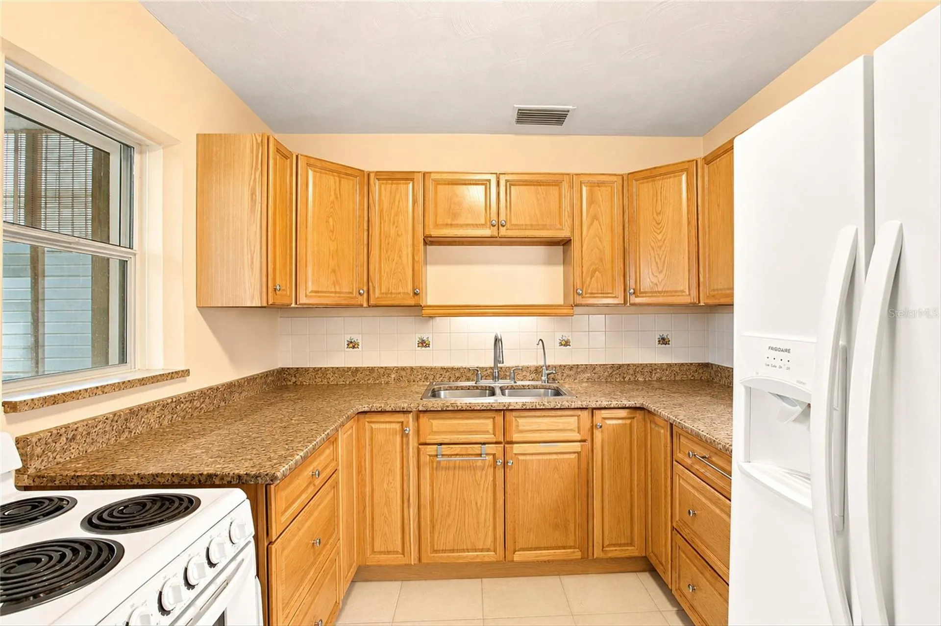 703 W Palmetto Street Avon Park FL 33825