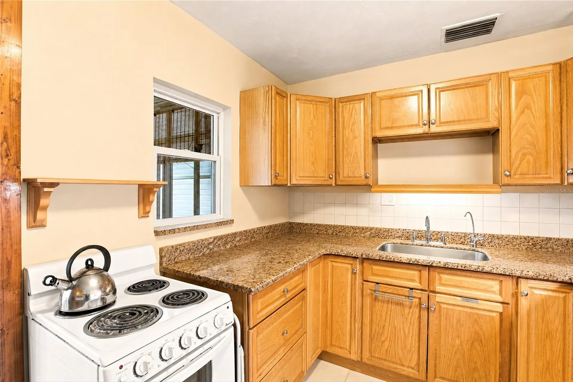 703 W Palmetto Street Avon Park FL 33825