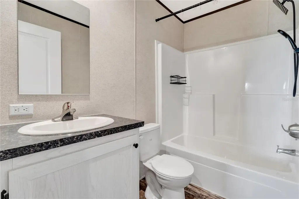 16280 SE 172nd Place Weirsdale FL 32195
