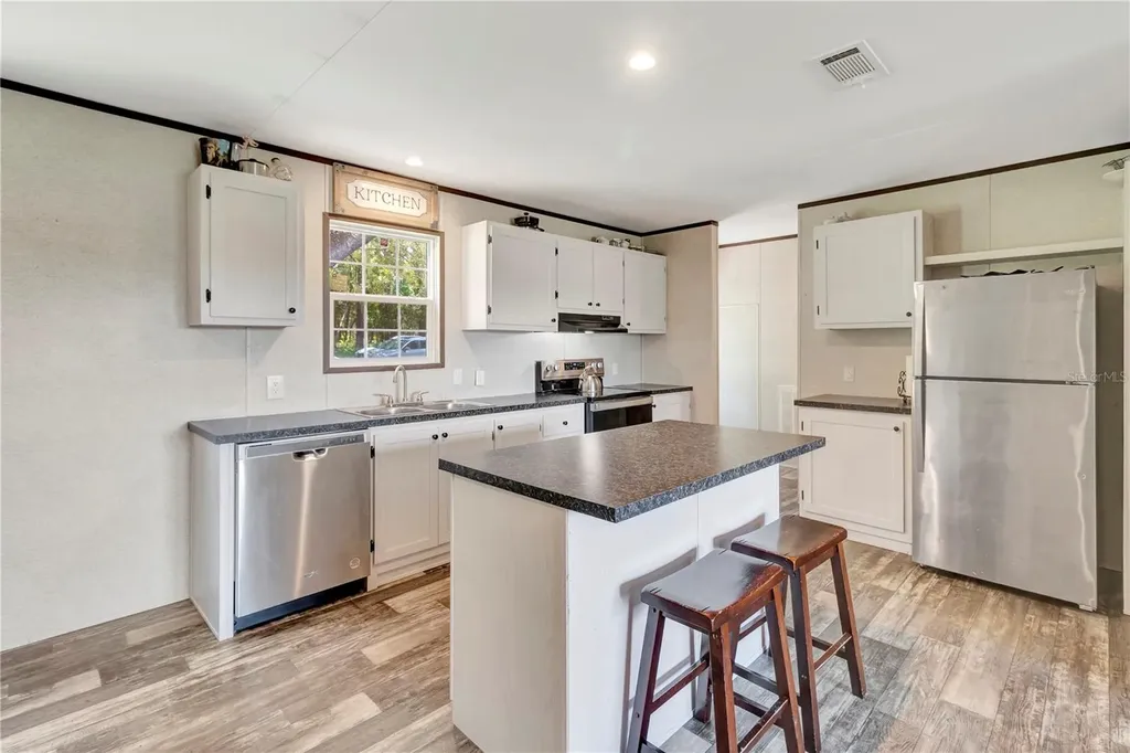 16280 SE 172nd Place Weirsdale FL 32195