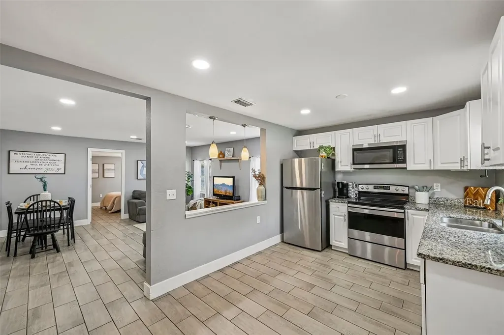 5021 20th Street Ct E Bradenton FL 34203