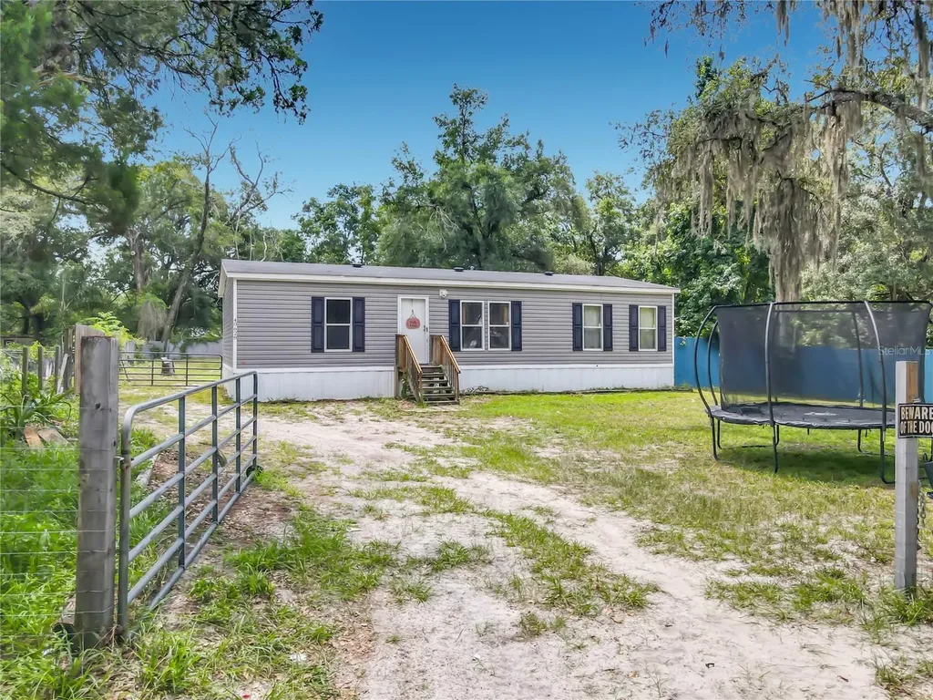40628 Palm Drive Eustis FL 32736