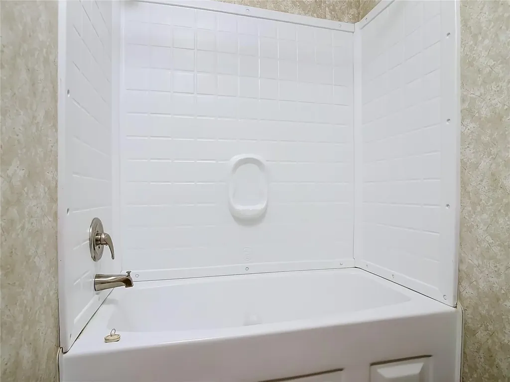 40628 Palm Drive Eustis FL 32736