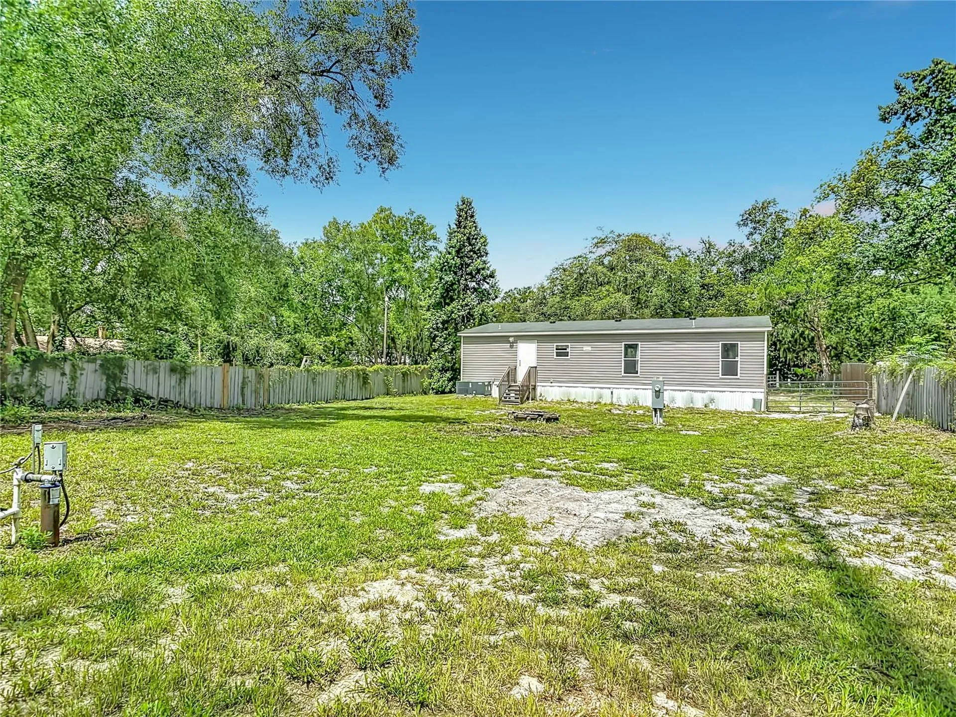 40628 Palm Drive Eustis FL 32736