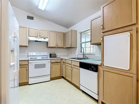 517 Illinois Avenue St Cloud FL 34769