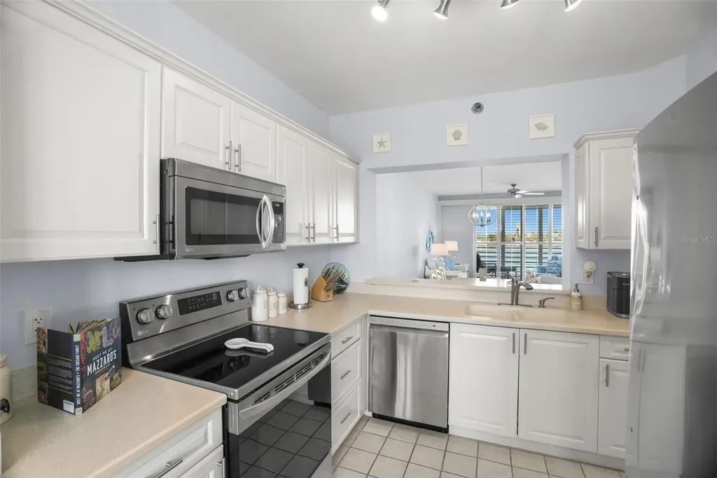 7984 Sailboat Key Boulevard S St Petersburg FL 33707